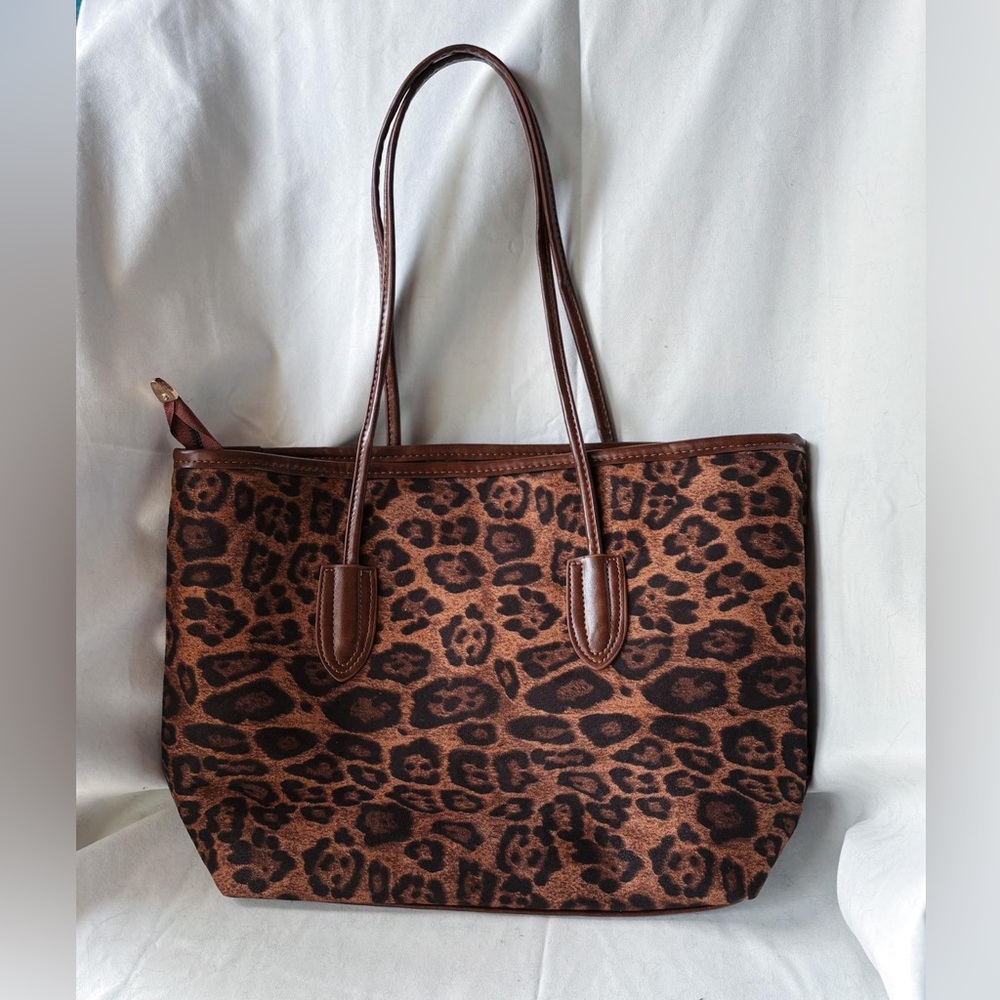 🤎 Leopard Print Tote Bag – Effortlessly Stylish